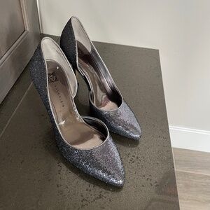 NWOT Anne Klein Glitter Pumps